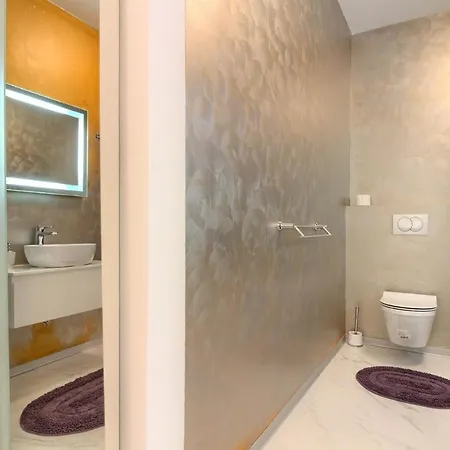 Villa Amazing Sandra With Pool Near The Beach, Extra Pool Heating Available - Wiibuk