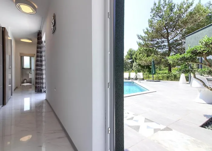Amazing Sandra With Pool Near The Beach, Extra Pool Heating Available - Wiibuk Villa