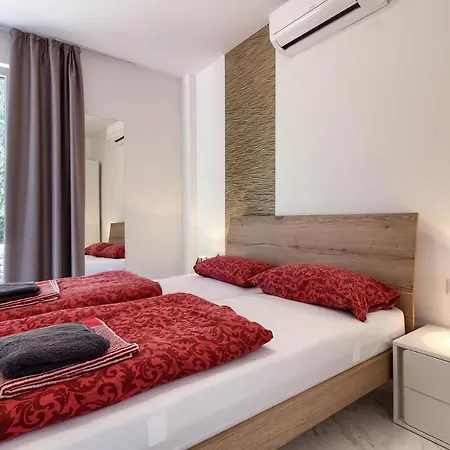 Amazing Sandra With Pool Near The Beach, Extra Pool Heating Available - Wiibuk Вилла