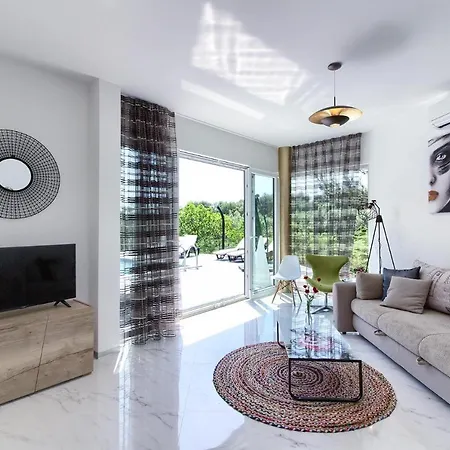Amazing Sandra With Pool Near The Beach, Extra Pool Heating Available - Wiibuk Villa *