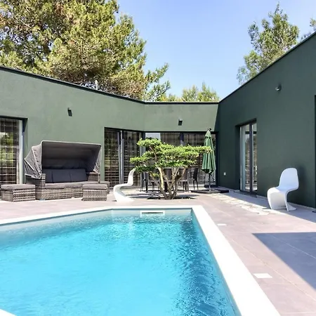 Amazing Sandra With Pool Near The Beach, Extra Pool Heating Available - Wiibuk *