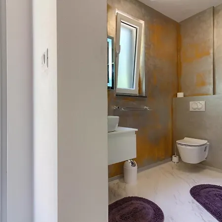 Amazing Sandra With Pool Near The Beach, Extra Pool Heating Available - Wiibuk *