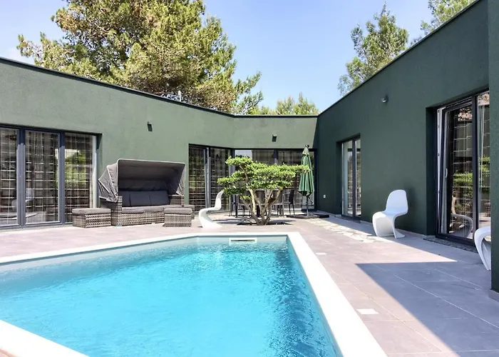 Amazing Sandra With Pool Near The Beach, Extra Pool Heating Available - Wiibuk *