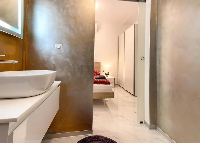 Amazing Sandra With Pool Near The Beach, Extra Pool Heating Available - Wiibuk Villa Medulin